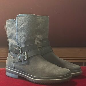 Women's Black UGG Water Proof Ankle Boots